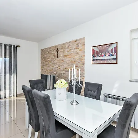 Apartmán Dijana By Interhome