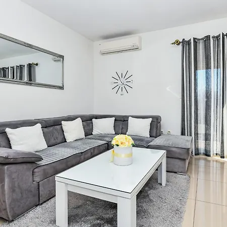 Dijana By Interhome Apartmán Donji Proložac