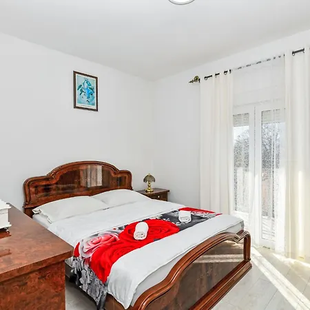 Apartmán Dijana By Interhome Donji Proložac